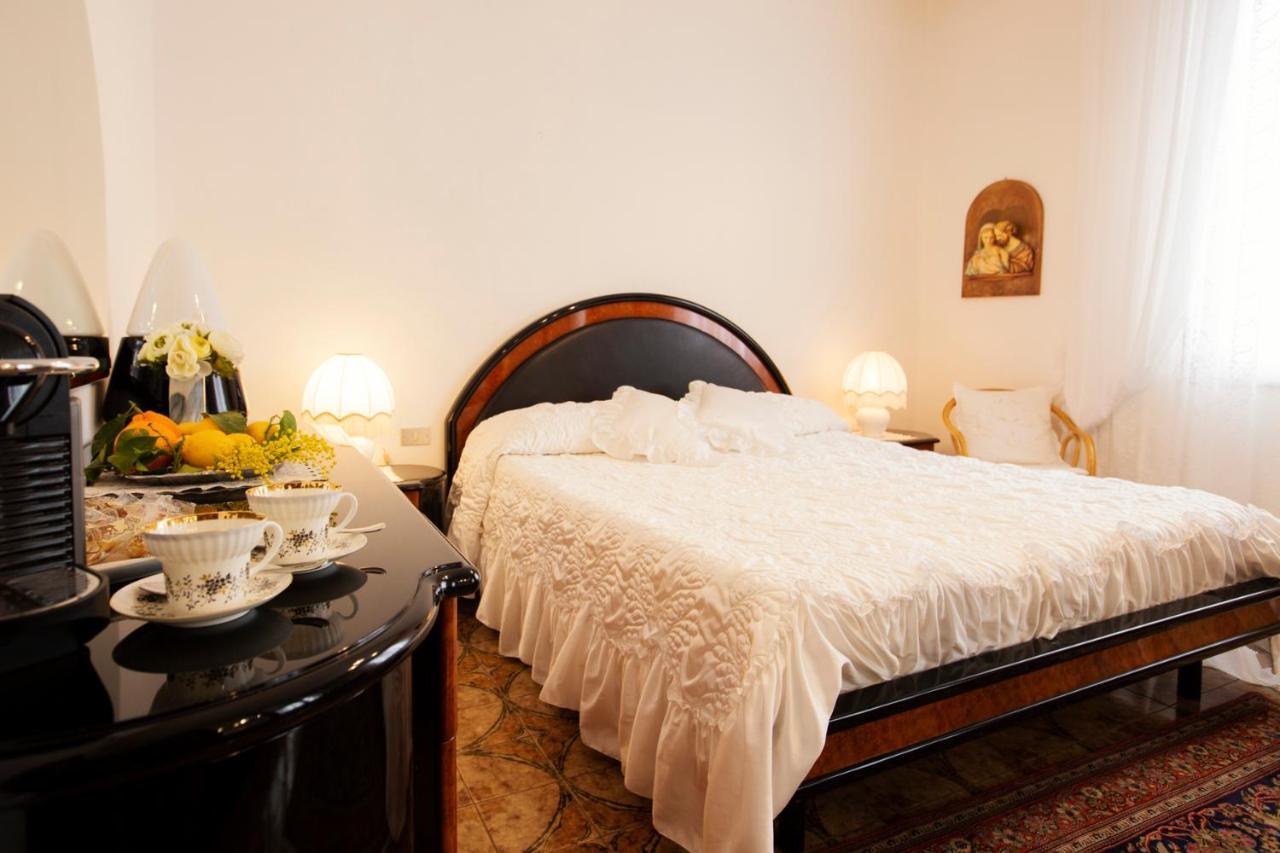 Room Cavour, Nearby Cinqueterre La Spezia Buitenkant foto